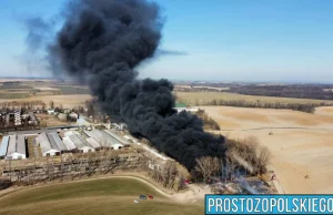 Pożar hałdy opon pod Głubczycami.