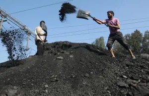 Wojna im nie przeszkadza. Indie kupują z Rosji coraz więcej węgla