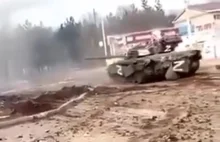 Wstrząsające! "Zabawa" rosyjskiego czołgu na Ukrainie (WIDEO