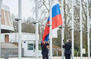 „Symboliczne zdjęcie”. Rosja nie jest już członkiem Rady Europy. Usunięto flagę