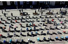 "Serce pęka". 109 pustych wózków rynku we Lwowie. To symbol okrucieństwa Rosjan