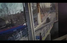 NFS po polsku. Kobieta przeskakuje most zwodzony