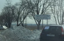 Okupanci siłą deportują tysiące ludzi z Mariupola na terytorium Rosji