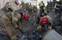 Rosjanie zniszczyli 600 wielopiętrowych budynków w Charkowie