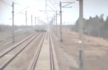 Rosyjski czołg wjechał na tory przed pędzący pociąg [FILM