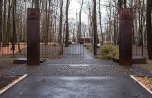 Charków. Bomba kasetowa spadła na cmentarz z grobami polskich żołnierzy