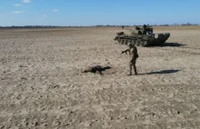 Rosyjski żołnierz oddaje Ukrainie czołg po tym, jak Kijów zaoferował 10.000$...