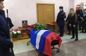 Tak Woroneż żegnał rosyjskiego spadochroniarza zabitego w Ukrainie....