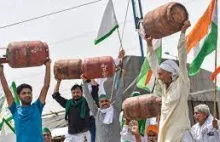 Hindusi protestują z powodu wysokich cen ropy i gazu