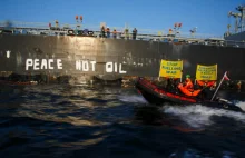 Akcja Greenpeace na Zatoce Gdańskiej. Protest wobec importu rosyjskiej ropy