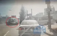 Rosyjski czołg wjechał w autobus. Nagranie z Doniecka obiegło sieć