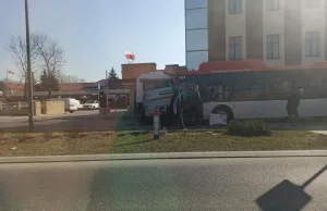 Wypadek w Rzeszowie. Zderzenie dwóch autobusów. 22 osoby poszkodowane!
