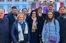 Politycy opozycji zrobili sobie pamiątkowe zdjęcie z ambasadorem Niemiec