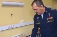 Rosyjski wiceminister zażartował z rannego żołnierza w szpitalu.