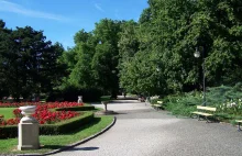 Uchodźcy posprzątali park i bulwary. "Chociaż tak możemy podziękować za...