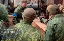 Rosyjscy żołnierze przechodzą na stronę ukraińską