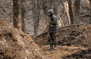 Wielka Brytania przekaże Ukrainie pojazdy opancerzone i artylerię...