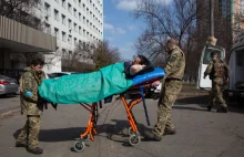 Syryjscy lekarze uczą Ukraińców jak przygotować się na atak bronią chemiczną.