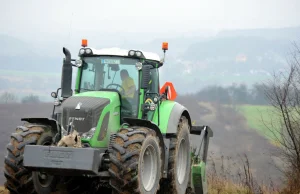 Rosyjskie wojska ukradły Ukraińcom traktory i kombajny za milion euro
