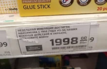 Rosja. Aktywiści podmienili etykiety z cenami. Antywojenne hasła informują o...