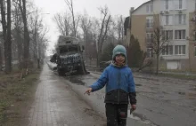 Rosjanie zaminowują ciała zabitych, jedzenie i zabawki