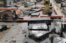 rosyjskie wojska zniszczyły ukraiński cmentarz wojskowy w Czernihowie