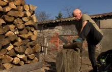 Szokujące zaniedbanie lekarki. Zaszyła ranę z kawałkiem łańcucha w szyi