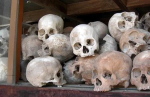 „Każdy po kolei dostawał trzy ciosy młotem w głowę”. Zbrodnie Czerwonych Khmerów