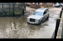 Kolejna porcja topienia drogich fur w rzece na drodze - UK