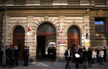 W prestiżowym LO w Krakowie zdefraudowano ok. miliona złotych.