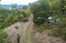 Dron gonił rosyjskiego żołnierza. Tak Ukraińcy namierzyli pozycję jego kolegów.