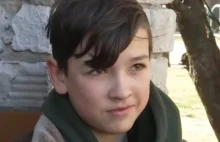 14letni Sasza podczas okupacji Buczy zbierał jedzenie i wodę dla ludzi w piwnicy