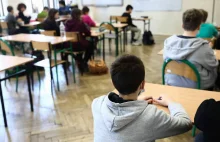 Rosyjscy uczniowie donoszą na "zdrajców" - nauczycieli, którzy sprzeciwiają...