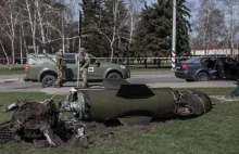 BBC: Ślady wskazują, że na dworzec w Kramatorsku zrzucono bombę kasetową