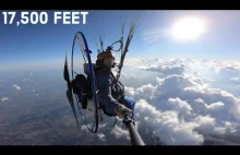 Przelot na wysokości 5300 metrów na paralotni z napędem.