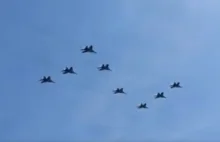 Ruscy przygotowuje się do parady. Myśliwce uczą się latać na literę „Z”