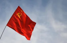 rosja rozważa powrót do flagi ZSRR.