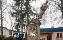Zburzono pomniki Armii Czerwonej. "Nie ma dla nich miejsca w Polsce"