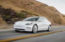 Tesla zaczęła używać tańszych baterii w swoich samochodach