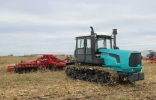 Rosja: Briańska Fabryka Traktorów zaprzestała produkcji. Brak części z Ukrainy.