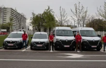 Renault wspiera pomoc dla Ukrainy. Przekazano cztery samochody dostawcze i dary