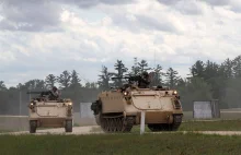 Pentagon pokazał wysyłkę transporterów opancerzonych M113 na Ukrainę
