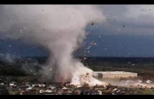 Coś innego niż wojna - Ekstremalne tornado nagrane z drona w dniu dzisiejszym