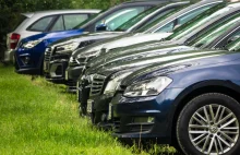 Przebieg i wiek aut w Polsce. Sprawdź w jakiej grupie jest Twój samochód