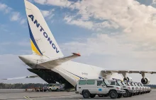 Rusłan przywiózł 20 ambulansów z Dubaju dla Ukrainy. Zobaczcie foty z Pyrzowic