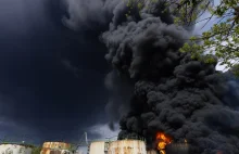 Wielki pożar w Doniecku. Media: Uderzenie w rosyjski magazyn ropy.