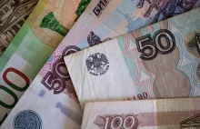 Dlaczego rubel ciągle zyskuje na wartości?