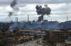 Wojska rosyjskie nie wstrzymały ognia podczas ewakuacji ludzi z Azowstalu
