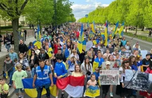 "Rossija, idi na ch...". Marsz antywojenny w Warszawie