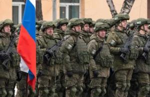 Rosjanie zorganizowali parady zwycięstwa w okupowanych terytoriach Ukrainy